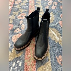 Sam Edelman- Laguna Waterproof Lug Sole Chelsea Boots